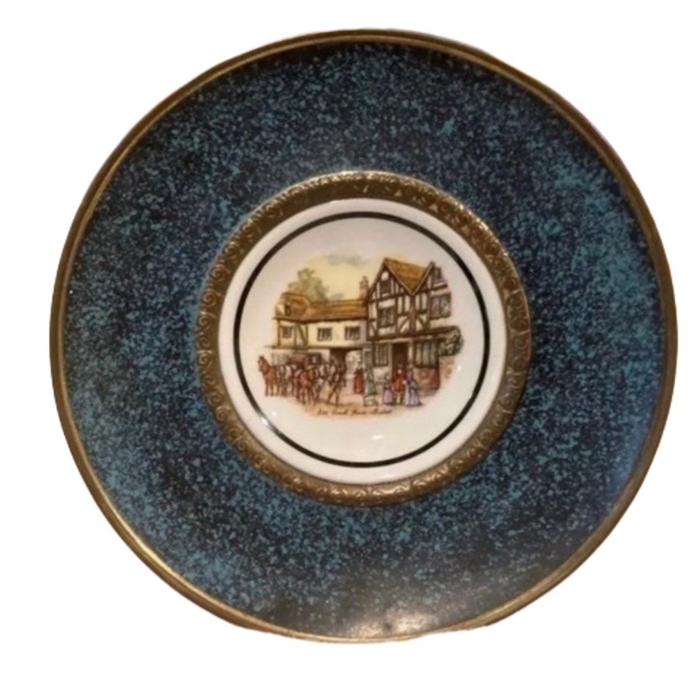 Vintage Regency decorat wall plate